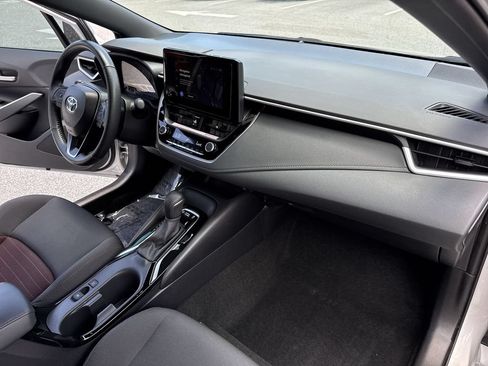 Used 2025 Toyota Corolla SE FWD image 32