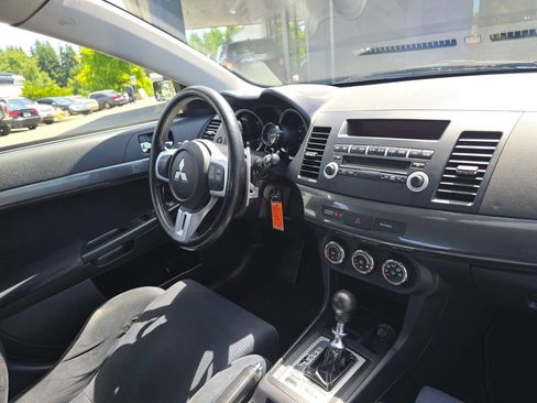 Used 2010 Mitsubishi Lancer Evolution SE AWD/4WD image 10