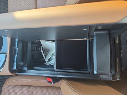 New 2025 Toyota Crown Signia image 17