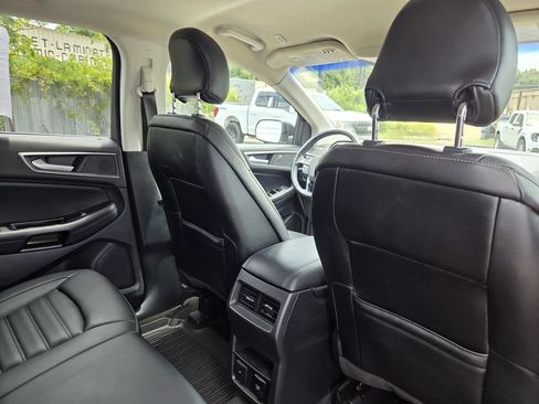 Used 2019 Ford Edge SEL w/ Equipment Group 201A AWD/4WD image 35