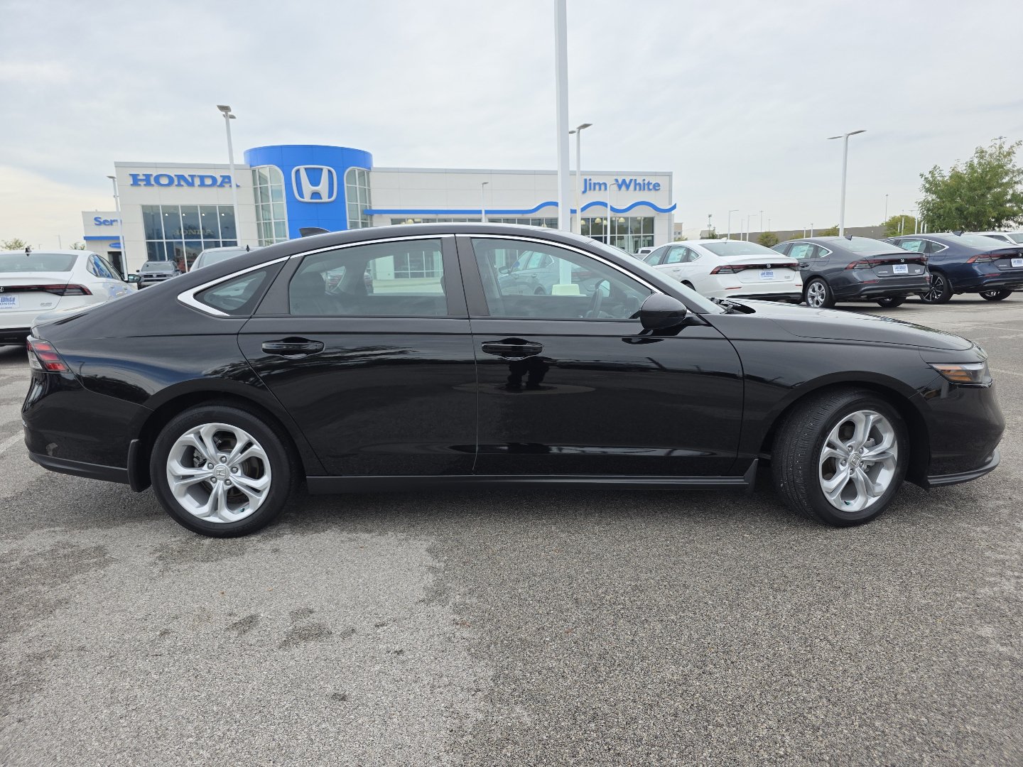 Certified 2024 Honda Accord LX image 17