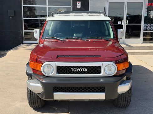 Used 2010 Toyota FJ Cruiser 4WD image 8
