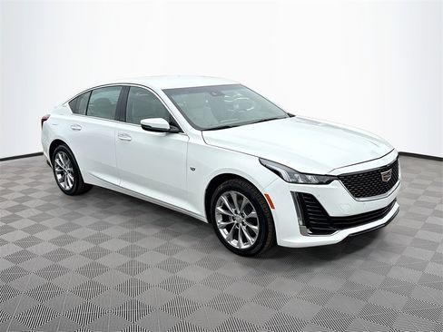 Used 2023 Cadillac CT5 Luxury image 4