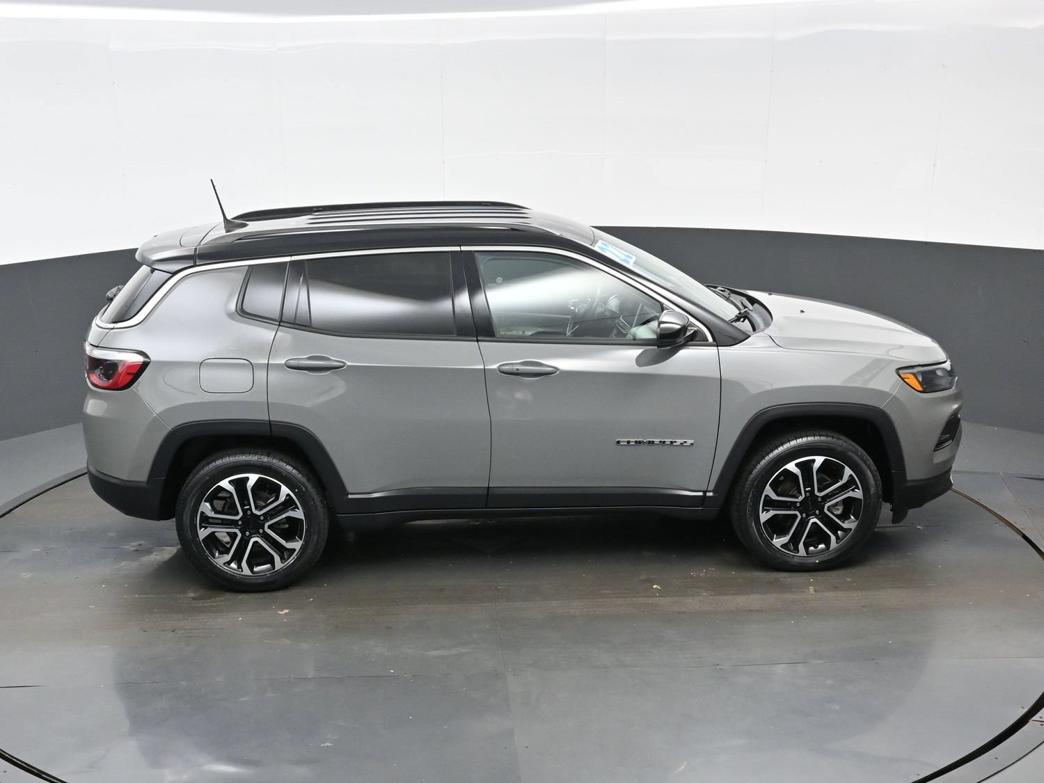 Used 2022 Jeep Compass Limited AWD/4WD image 41