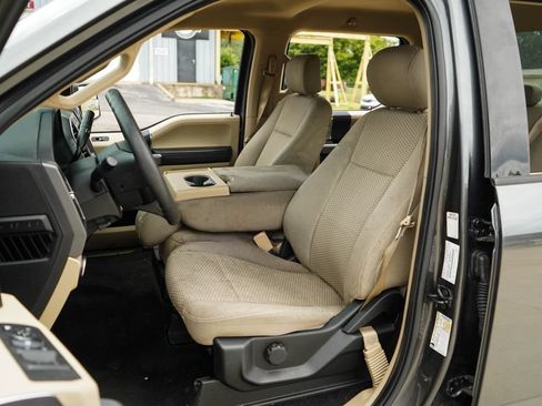 Used 2020 Ford F150 XLT RWD image 7