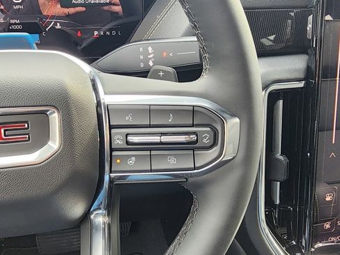 New 2025 GMC Yukon XL Elevation image 21