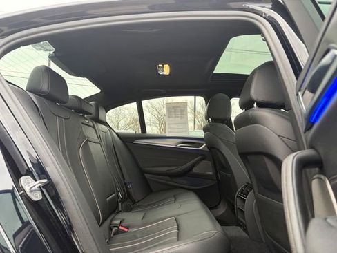 Used 2018 BMW 530i xDrive 530i xDrive image 19