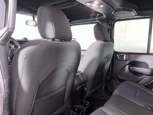 Used 2022 Jeep Gladiator Sport AWD/4WD image 25