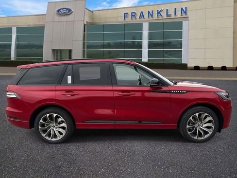 New 2026 Lincoln Aviator AWD w/ Jet Appearance Package image 8