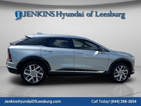 Used 2026 Cadillac Optiq Luxury 1 image 4
