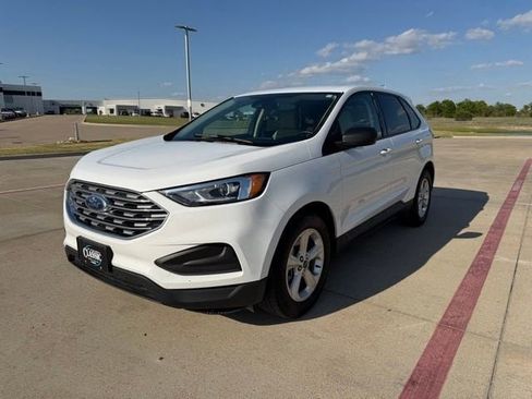 Used 2022 Ford Edge SE image 7
