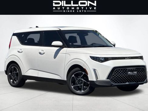 Used 2023 Kia Soul EX FWD image 2