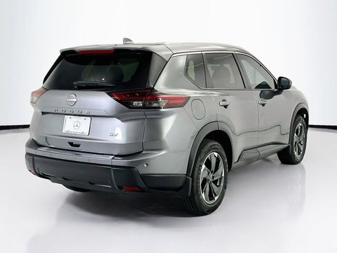 Used 2024 Nissan Rogue SV w/ SV Premium Package FWD image 5