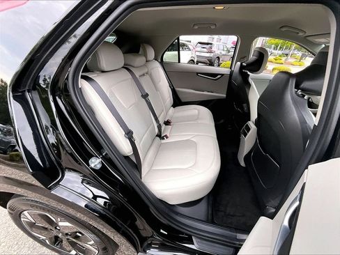 Used 2023 Kia Niro Wind w/ Wind Preserve Package FWD image 16