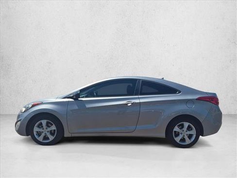 Used 2013 Hyundai Elantra FWD image 9