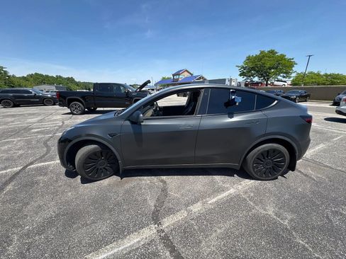 Used 2021 Tesla Model Y Long Range AWD/4WD image 4