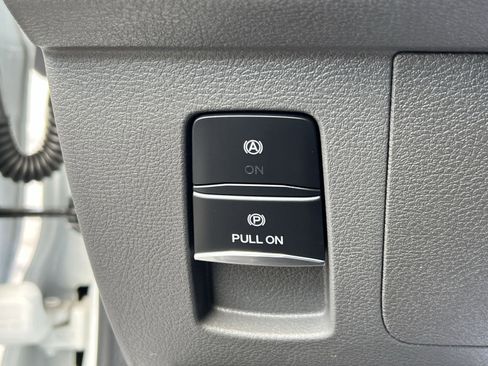 Used 2023 Ford Transit 350 XLT image 34