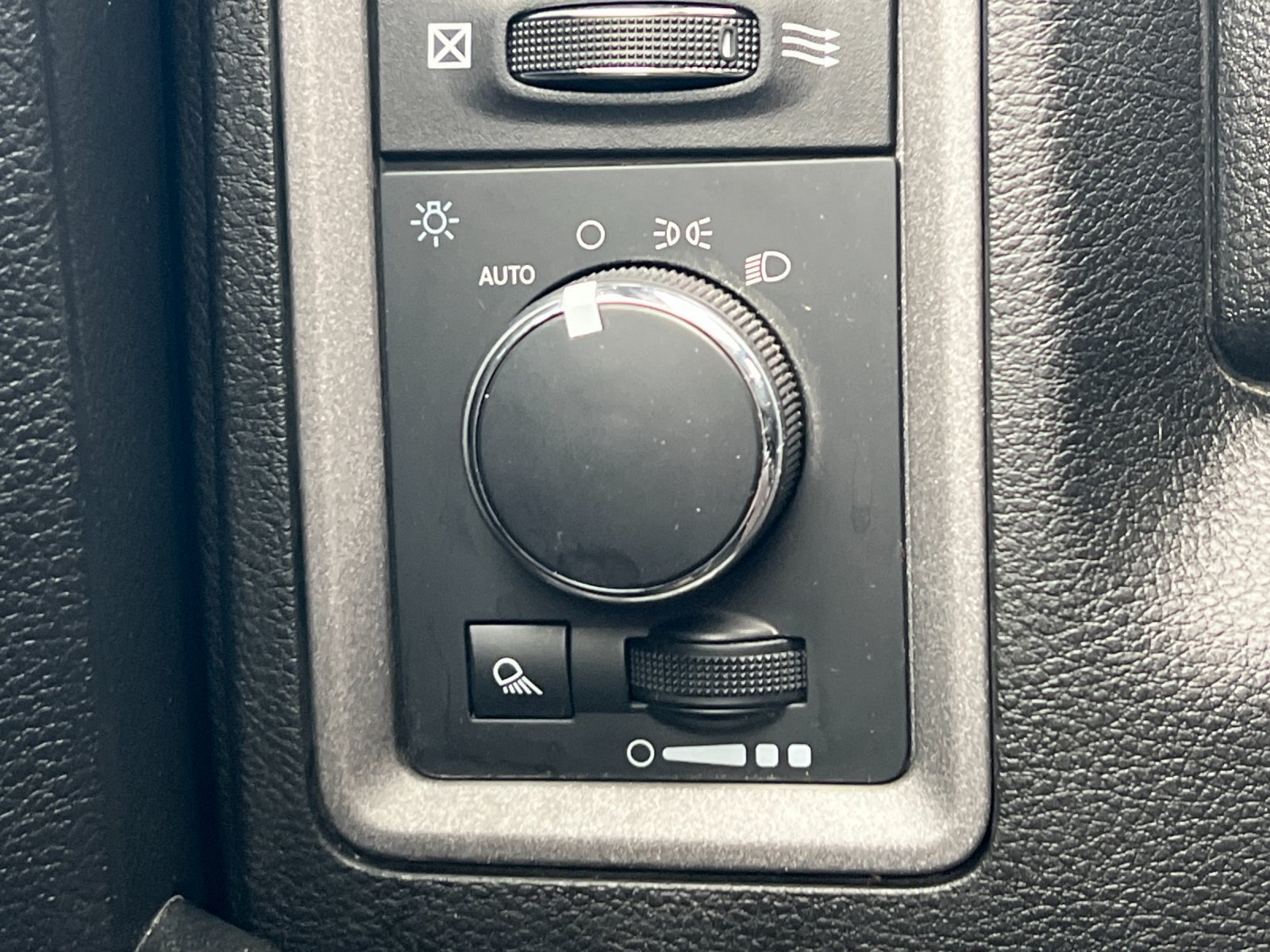 Used 2023 RAM 1500 Tradesman w/ Chrome Appearance Group AWD/4WD image 26