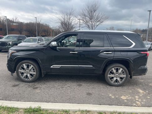 Used 2024 Toyota Sequoia Capstone image 6