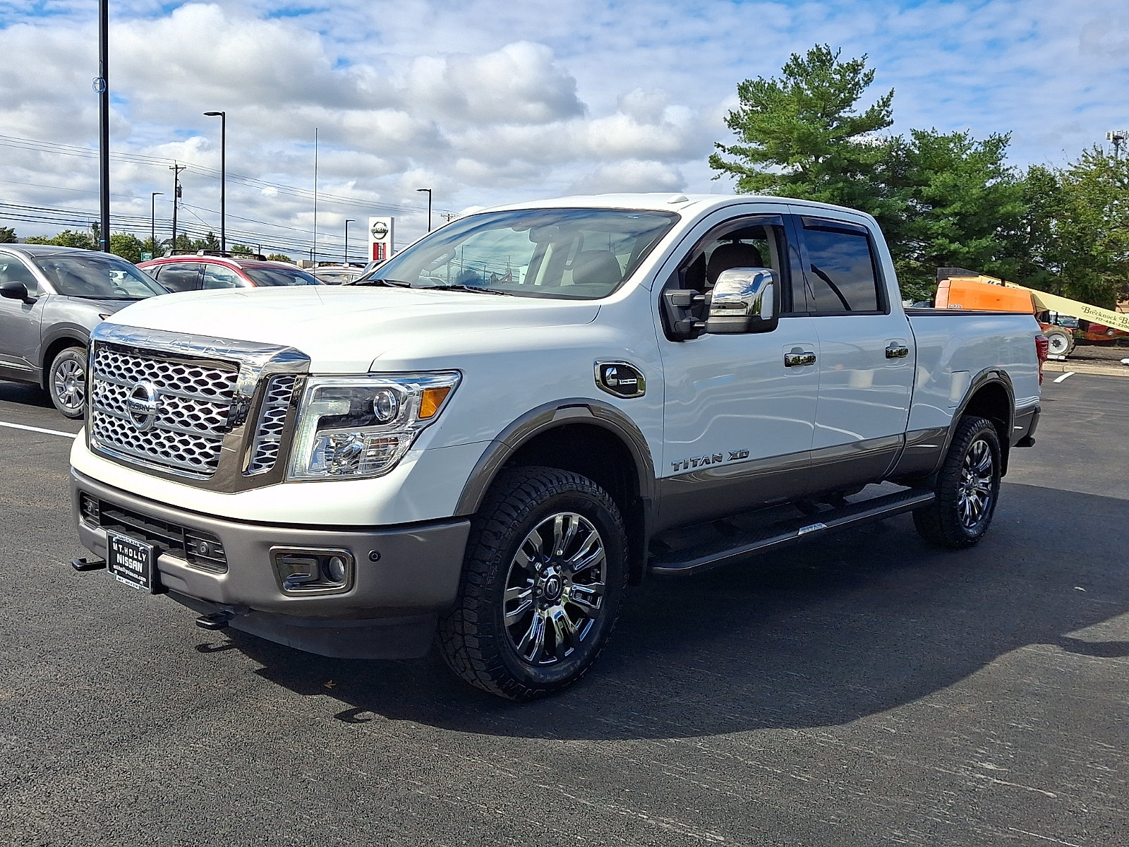 Used 2019 Nissan Titan Platinum Reserve w/ Platinum Utility Package AWD/4WD image 3