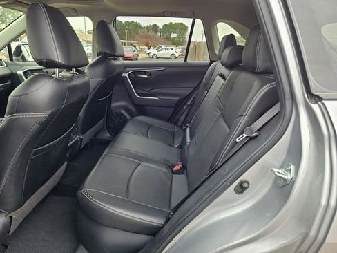 Used 2019 Toyota RAV4 XLE image 44