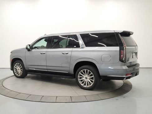 Used 2023 Cadillac Escalade ESV Premium Luxury AWD/4WD image 5