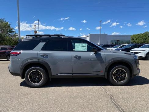 New 2026 Nissan Pathfinder Rock Creek w/ Rock Creek Premium Package AWD/4WD image 6