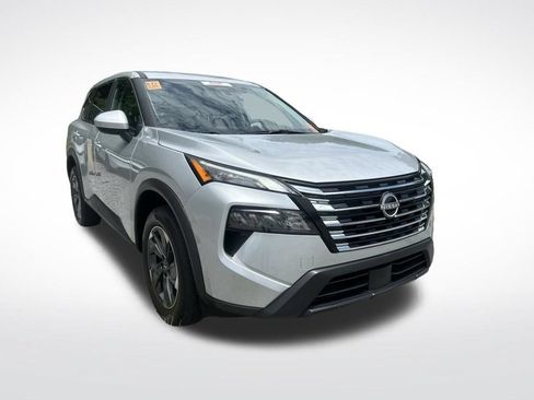 Used 2025 Nissan Rogue SV FWD image 11