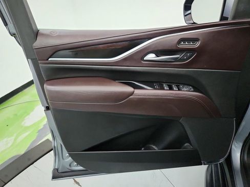 Used 2022 Cadillac Escalade ESV Sport Platinum w/ LPO, ONYX Package AWD/4WD image 24