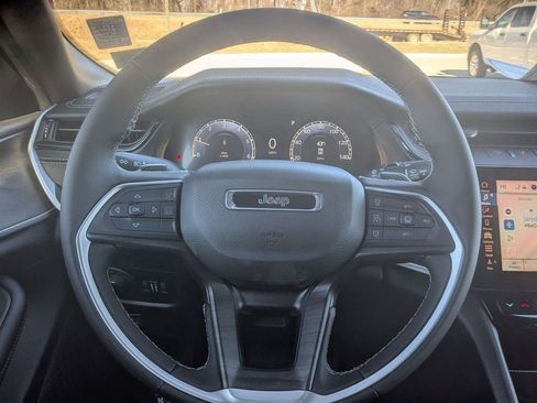 New 2026 Jeep Grand Cherokee Altitude AWD/4WD image 22