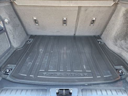 Used 2019 Land Rover Range Rover Evoque Landmark Edition image 30