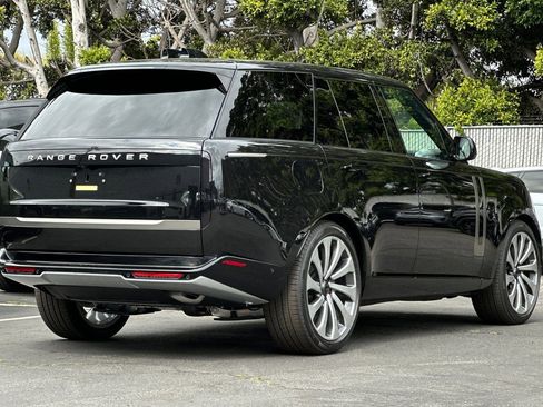 New 2026 Land Rover Range Rover SE AWD/4WD image 18
