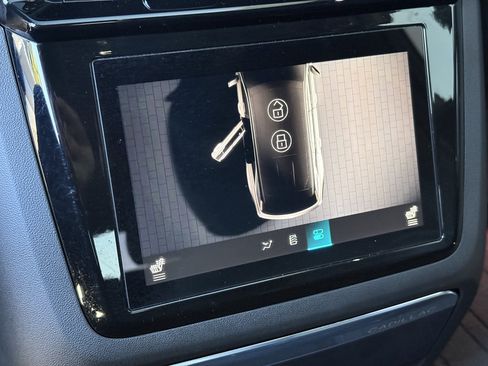 Certified 2025 Cadillac Escalade IQ Luxury 2 w/ LPO, Premium Carpet Package AWD/4WD image 15