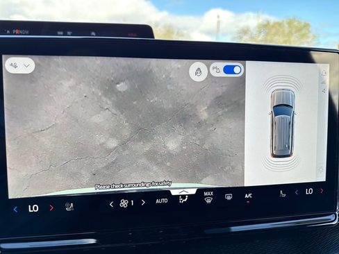 New 2026 Ford Expedition Platinum image 26