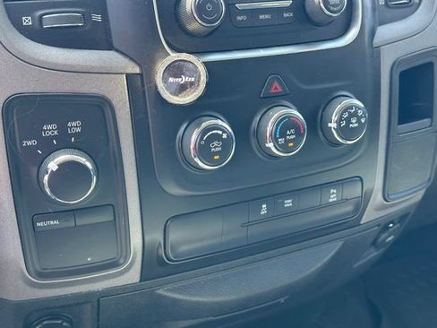Used 2018 RAM 2500 Tradesman w/ Chrome Appearance Group AWD/4WD image 28