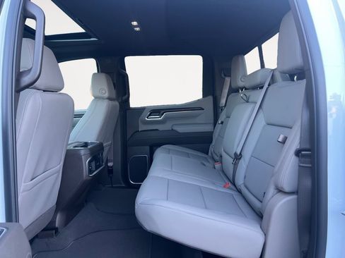 New 2026 GMC Sierra 1500 SLT w/ SLT Convenience Package image 13