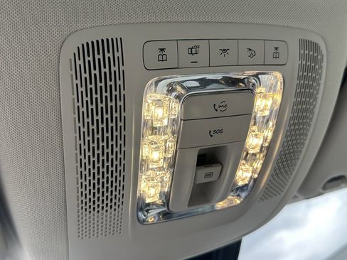 Used 2022 Mercedes-Benz GLS 450 4MATIC image 34