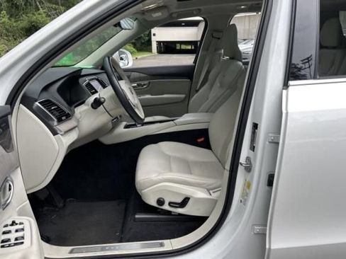 Used 2023 Volvo XC90 B6 Plus w/ Protection Package Premier AWD/4WD image 6