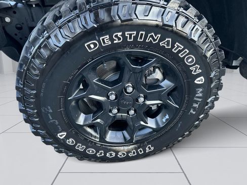 Used 2023 Jeep Wrangler Unlimited w/ Dual Top Group image 9