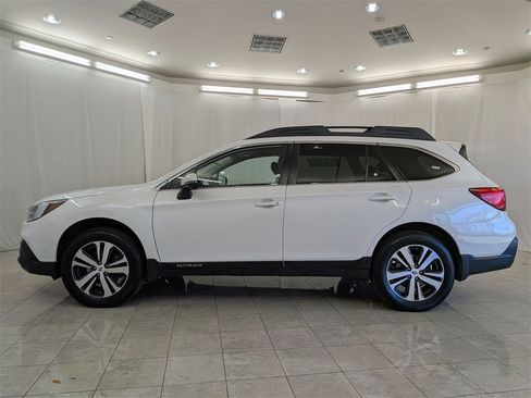 Used 2019 Subaru Outback 2.5i Limited w/ Popular Package #2 image 5
