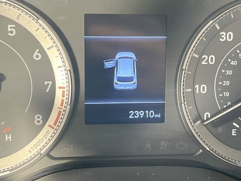 Used 2022 Hyundai Venue SEL image 12