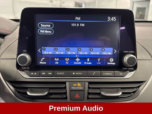 Used 2025 Nissan Altima 2.5 SR FWD image 11