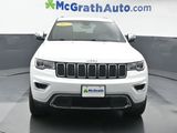 Used 2017 Jeep Grand Cherokee Limited image 3