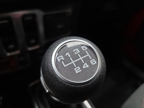 Used 2025 Jeep Wrangler Sport AWD/4WD image 27