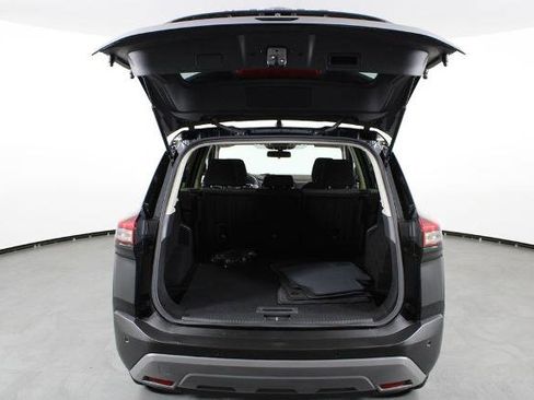 Certified 2023 Nissan Rogue SV image 17