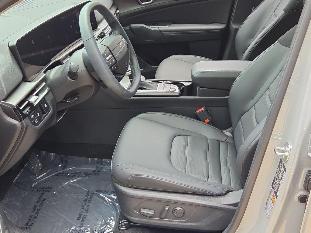 Used 2026 Kia Sportage SX FWD image 11