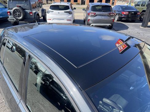 Used 2017 Volkswagen GTI Autobahn image 3