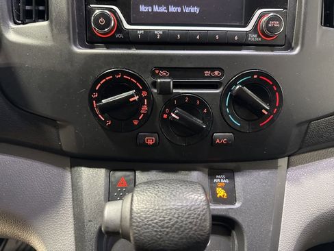Used 2019 Nissan NV200 S image 18