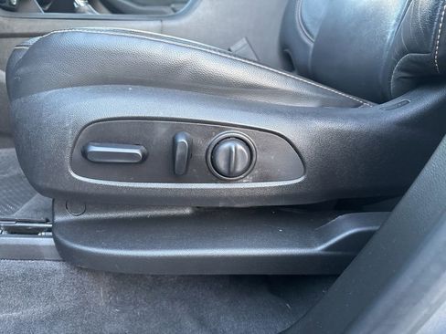 Certified 2019 Chevrolet Traverse LT w/ LT Premium Package image 21