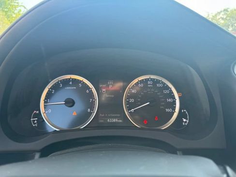 Used 2016 Lexus IS 350 w/ Navigation System Package RWD image 9
